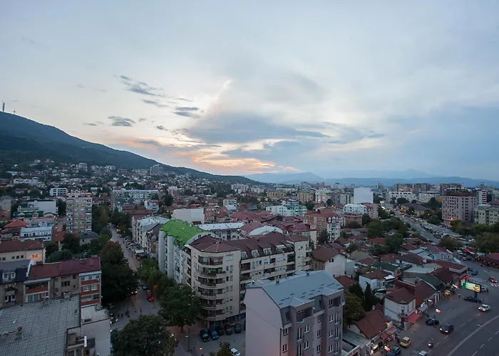 Gm Skyview Luxury Flatiron *