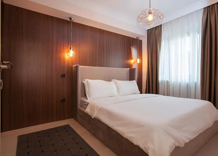 Gm Skyview Luxury Flatiron スコピエ